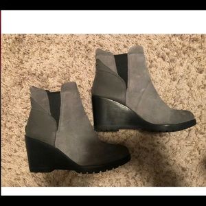 SOREL NEW Chelsea GREY Wedge Boots sz 7 (fit 6.5)